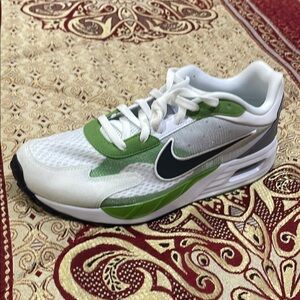 Nike Air Max Solo (New)